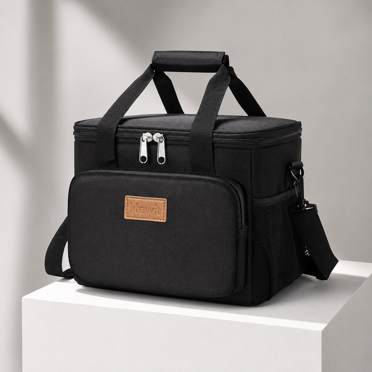 Lunch tote insulated cooler bag