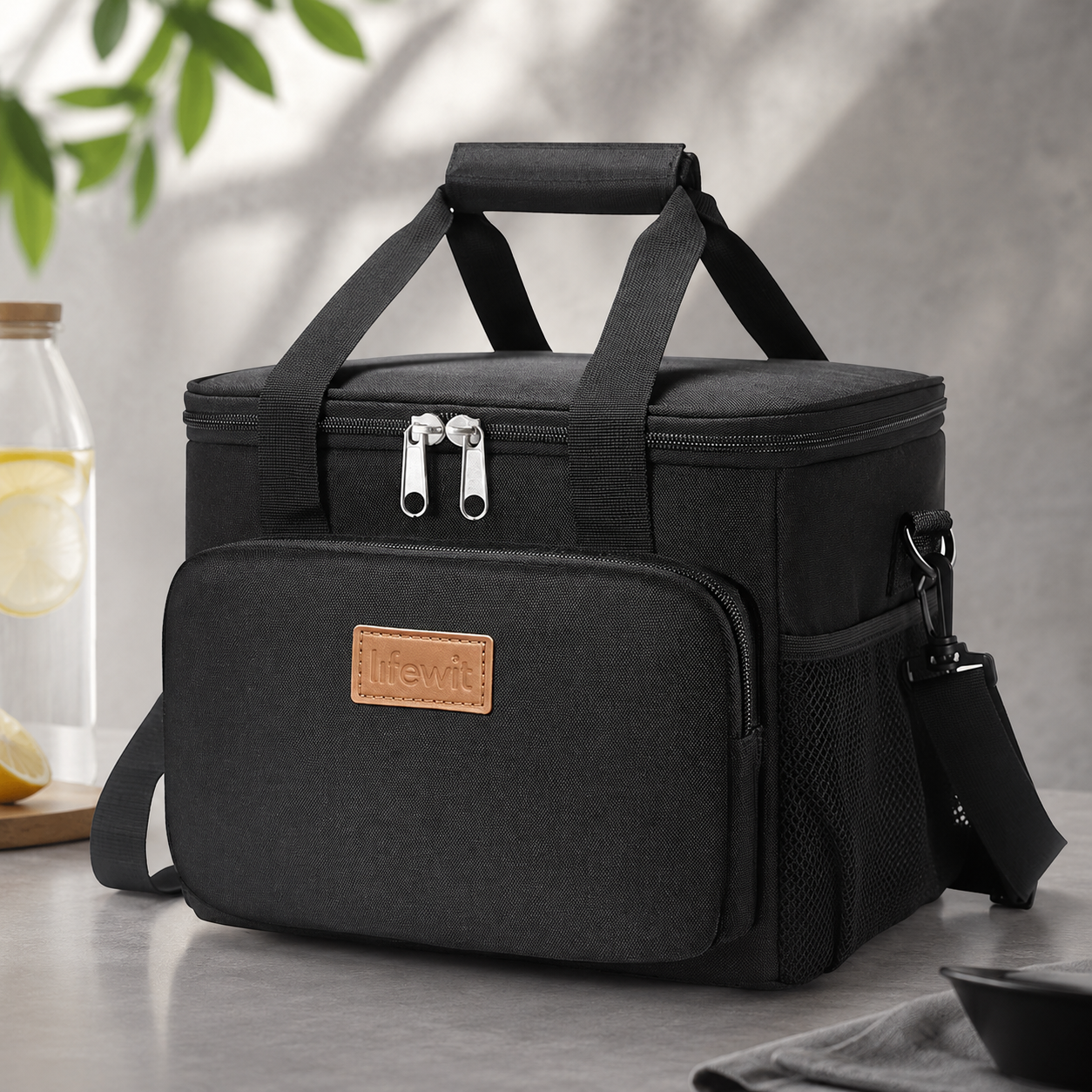 Lunch tote insulated cooler bag
